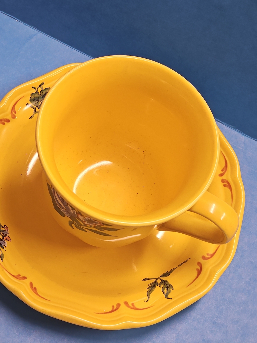 Mikasa Country Hearth Yellow Floral Ceramic Teacup and Saucer Set - Picture 3 of 9